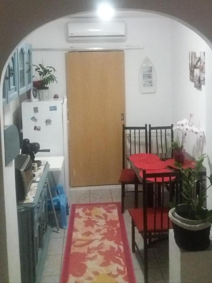 Jorali Apartamento Oradea Exterior foto