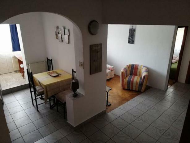 Jorali Apartamento Oradea Exterior foto